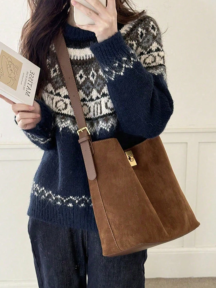 2025 New Autumn/Winter Retro Suedette Crossbody Bag Large Capacity Shoulder Bag Fashion Leisure Commuter Women's Bag - Image 4