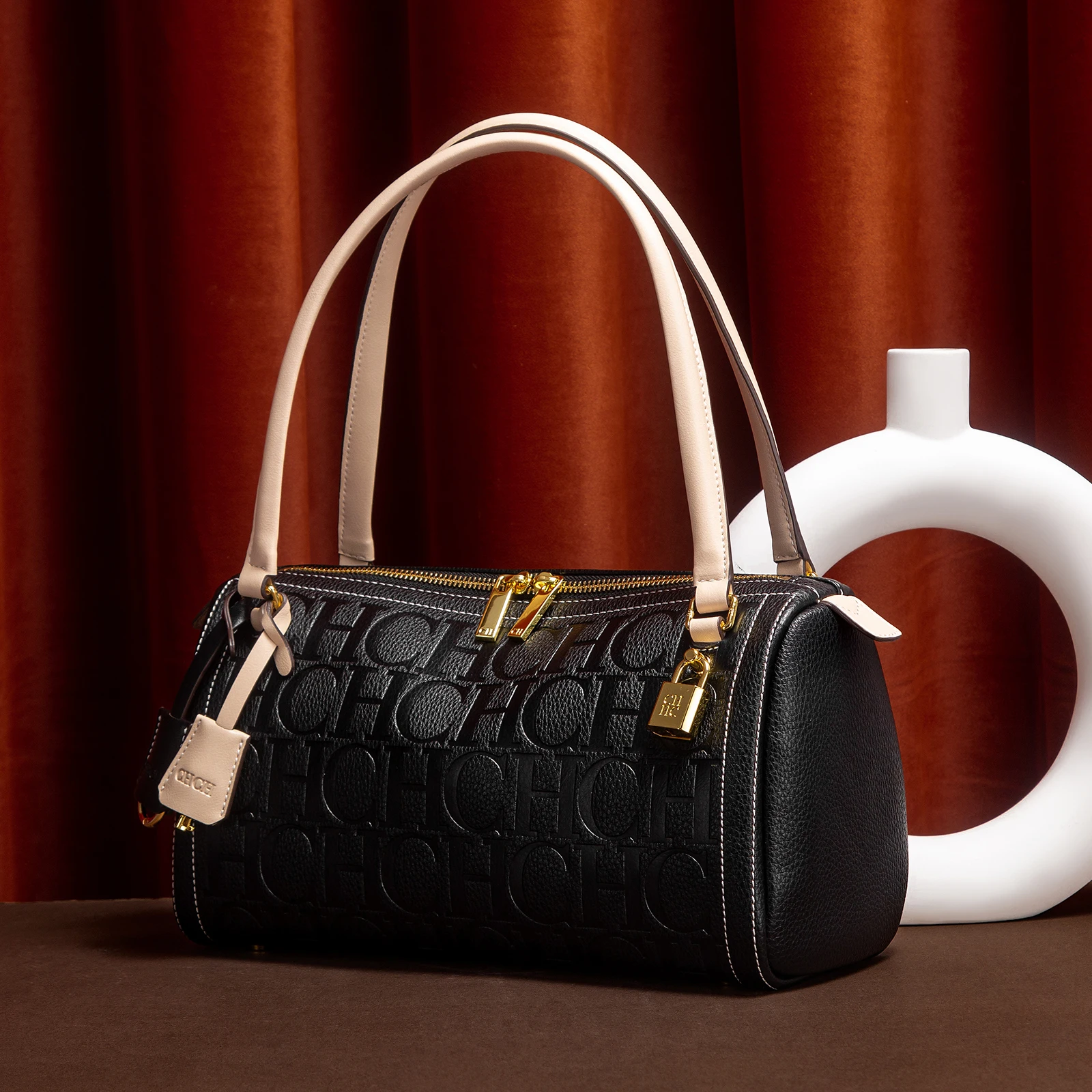 Fashion Classic Women's Boston Bag Autumn Winter New Collection 2025 Letter Design Shoulder Bag Texture Shoulder Bag