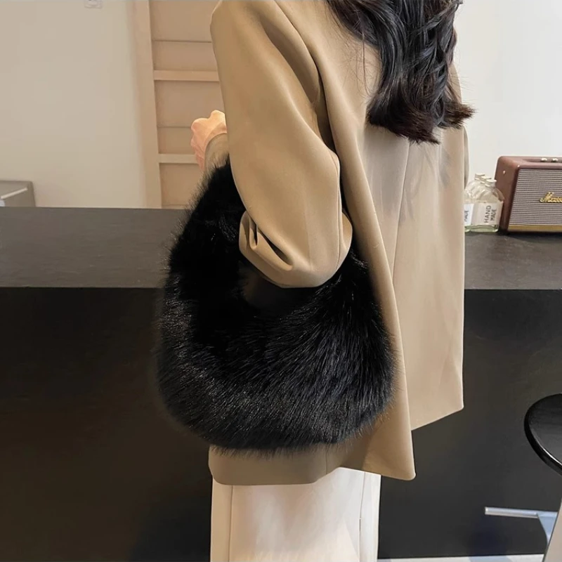 Soft Plush Women's Small Handbags Simple Faux Fur Female Fluffy Clutch Purse Winter Fashion Furry Tote Solid Color Shoulder Bags - Image 3